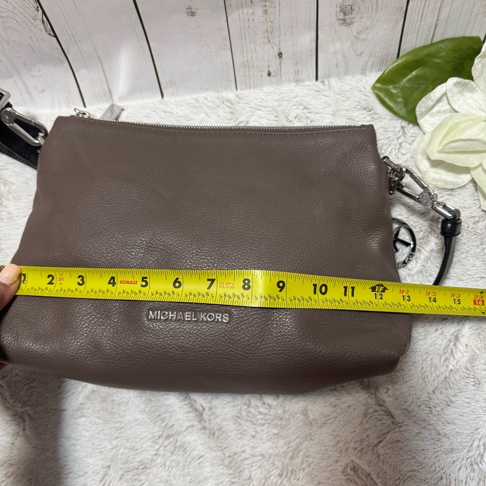 Michael Kors Taupe and Black Pebble Leather Handbag - Picture 12 of 13